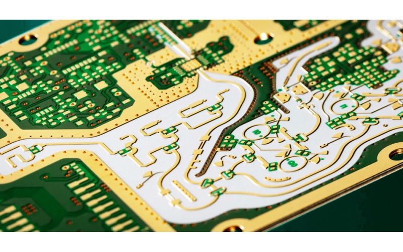 PCB板各個層之間有什么不同？